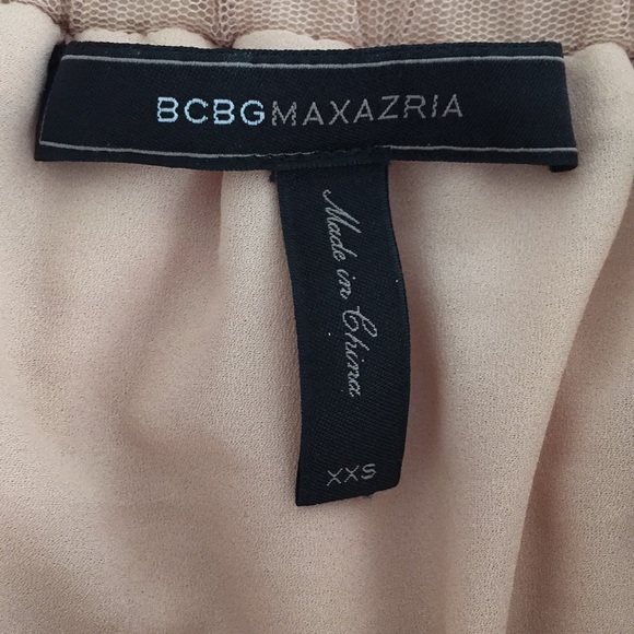 BCBG nude ruffle skirt( very Sex and the City SJP) - Picture 2 of 6